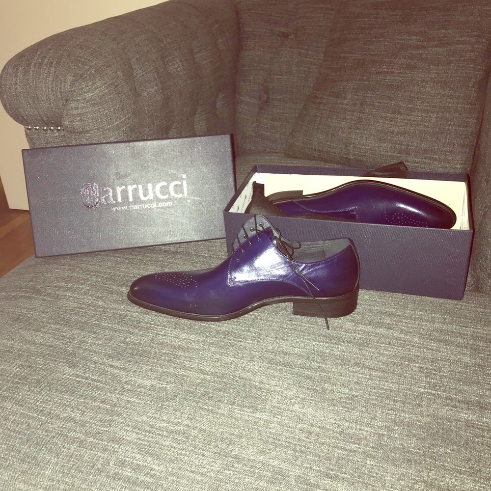 Carrucci laced up Oxfords